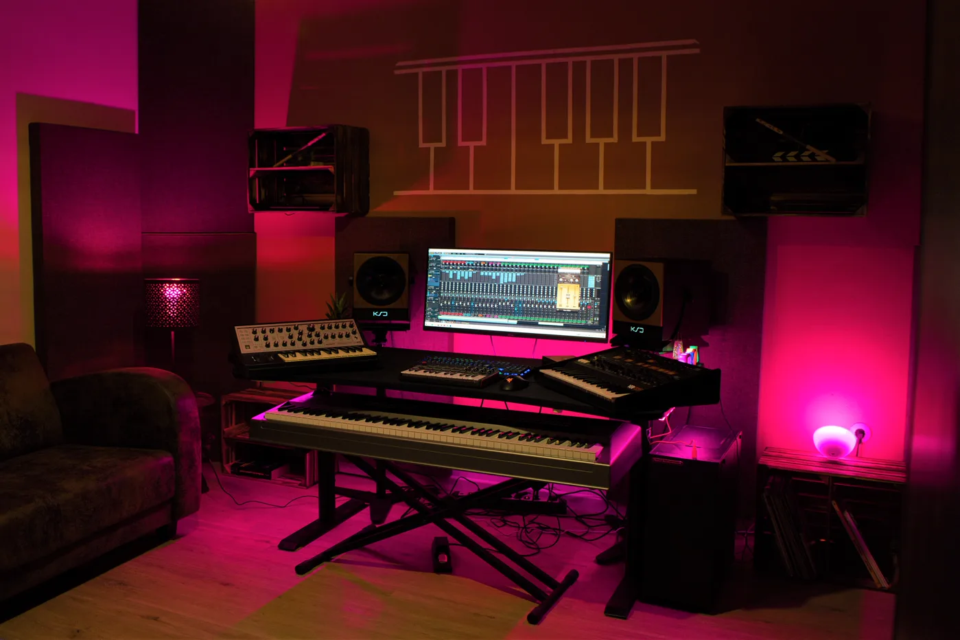Issas vorbereitetes Studio vor dem Start einer neuen Produktion